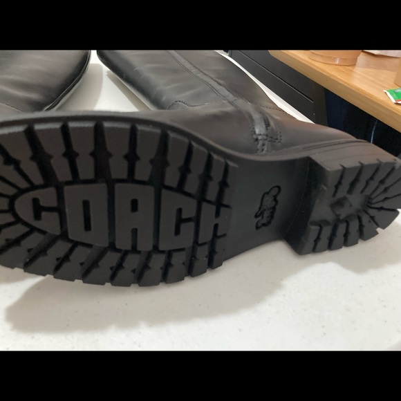 Coach boot size 6 - Picture 3 of 4